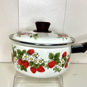 Strawberry Vintage 3-Piece Cookware Set